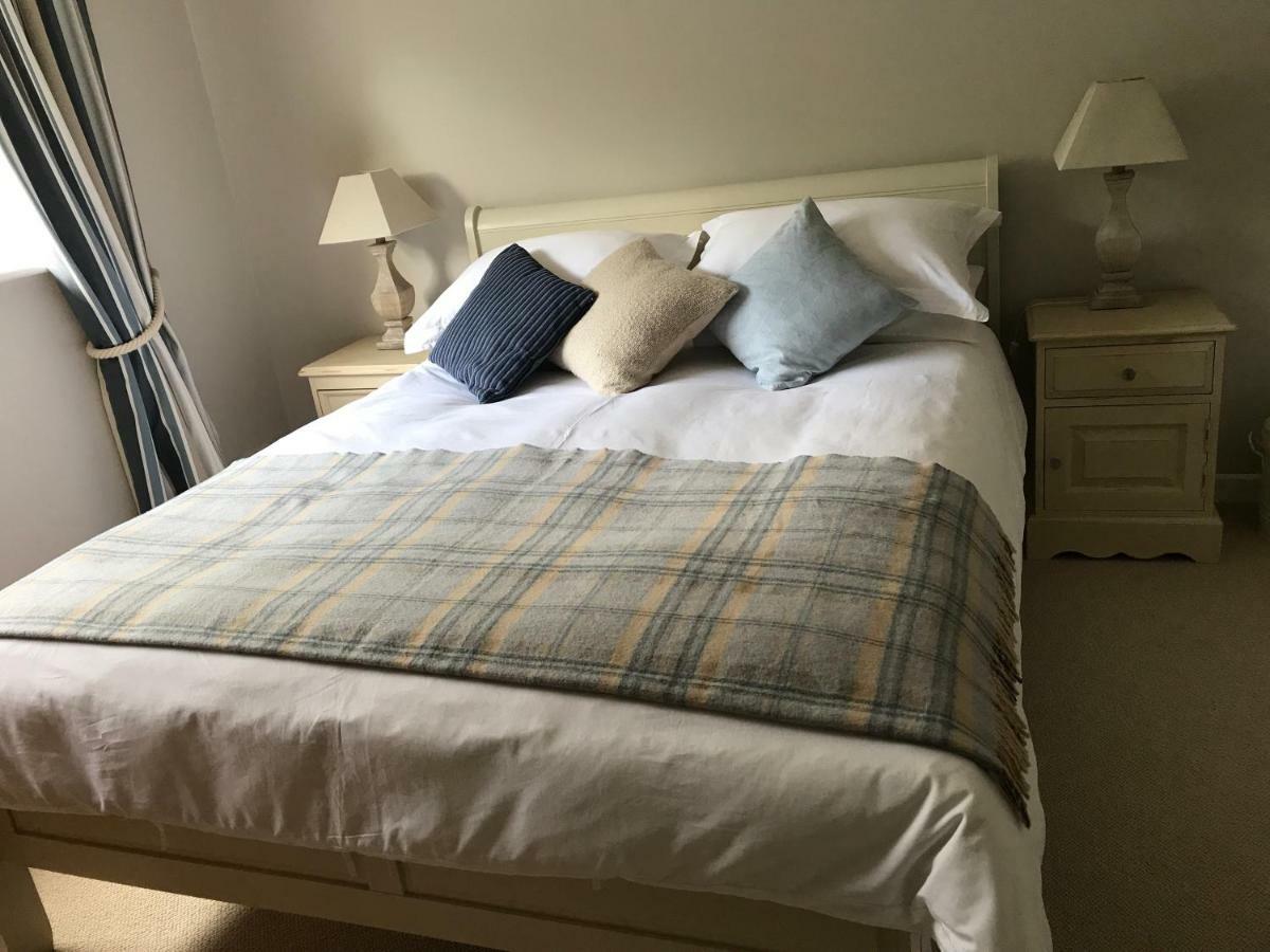 Stapehill Lodge B&B Hampreston Eksteriør bilde