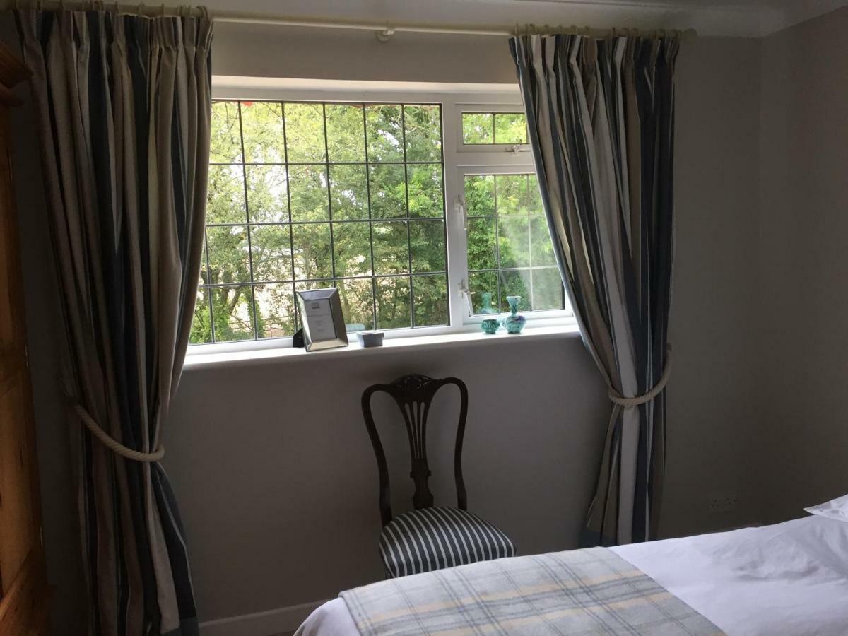 Stapehill Lodge B&B Hampreston Eksteriør bilde