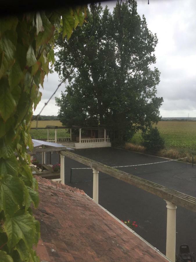 Stapehill Lodge B&B Hampreston Eksteriør bilde